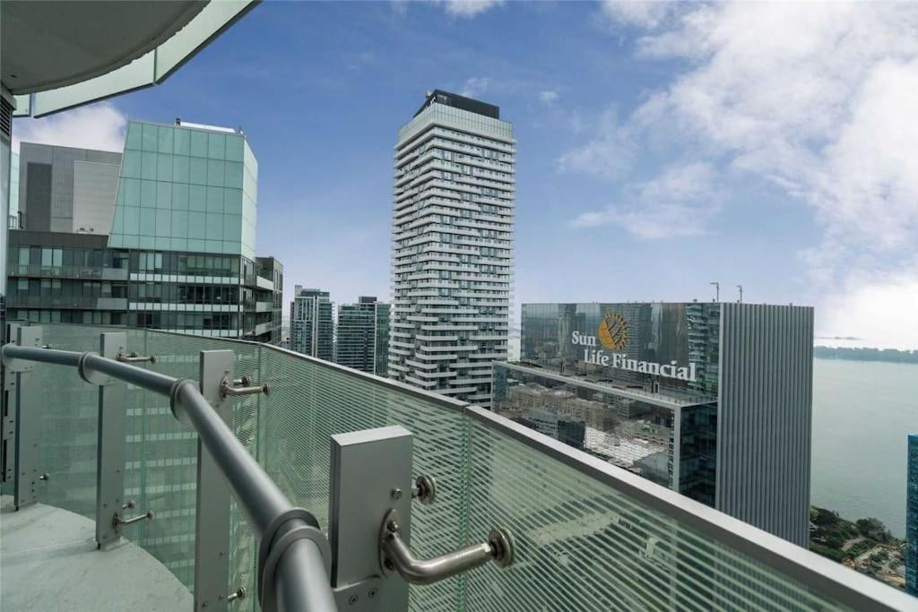 New Superior Lakeview Luxury 3-Bedroom Suite On 48 Floor Toronto Dış mekan fotoğraf