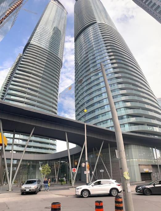 New Superior Lakeview Luxury 3-Bedroom Suite On 48 Floor Toronto Dış mekan fotoğraf