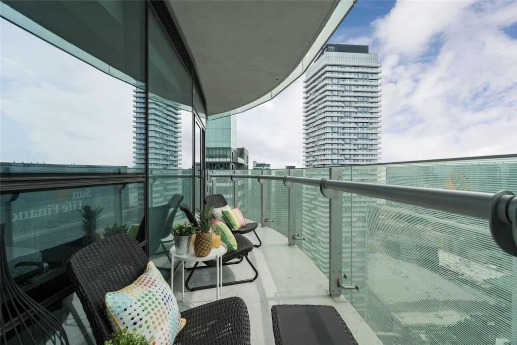New Superior Lakeview Luxury 3-Bedroom Suite On 48 Floor Toronto Dış mekan fotoğraf