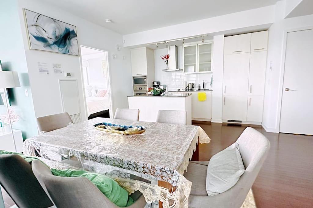New Superior Lakeview Luxury 3-Bedroom Suite On 48 Floor Toronto Dış mekan fotoğraf