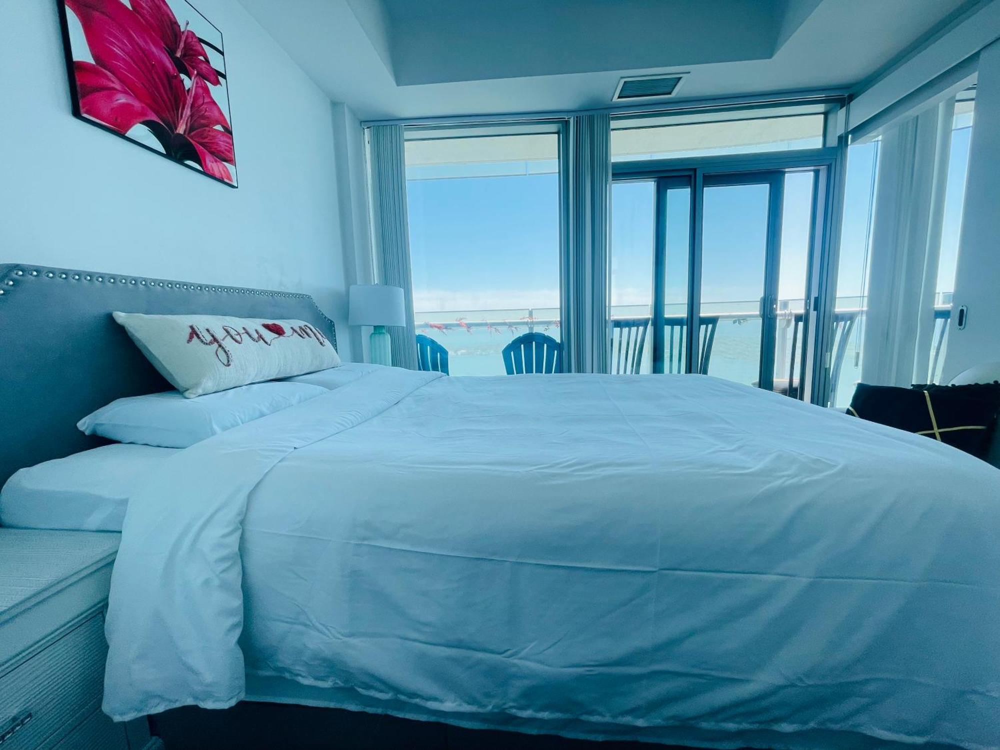 New Superior Lakeview Luxury 3-Bedroom Suite On 48 Floor Toronto Dış mekan fotoğraf